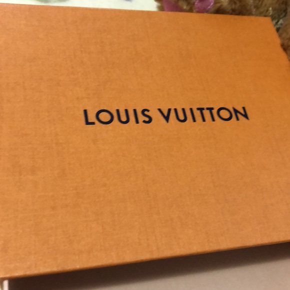 AUTHENTIC LV BOX - Picture 4 of 4